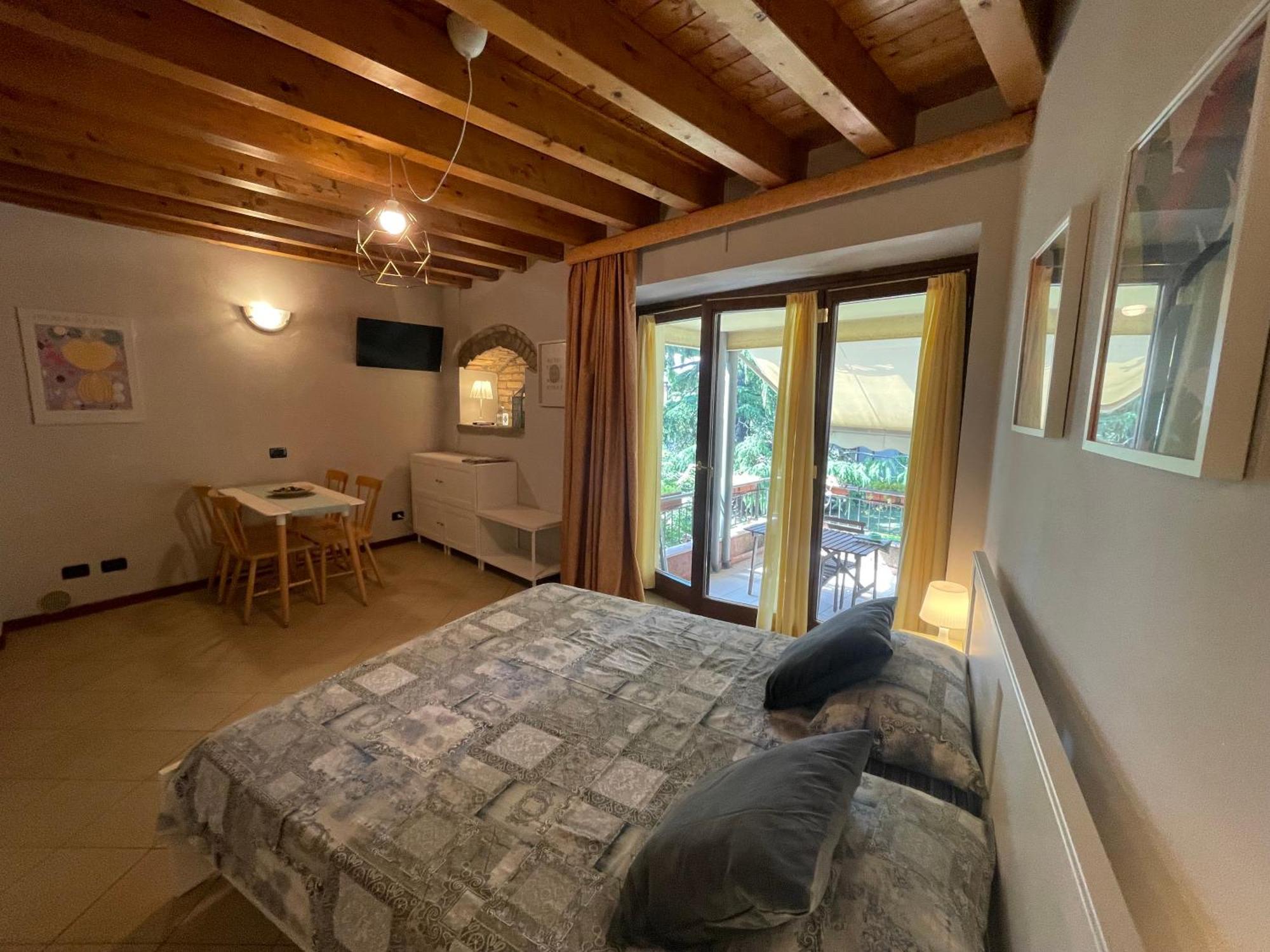 Villa Maria Apartments Moniga del Garda ภายนอก รูปภาพ